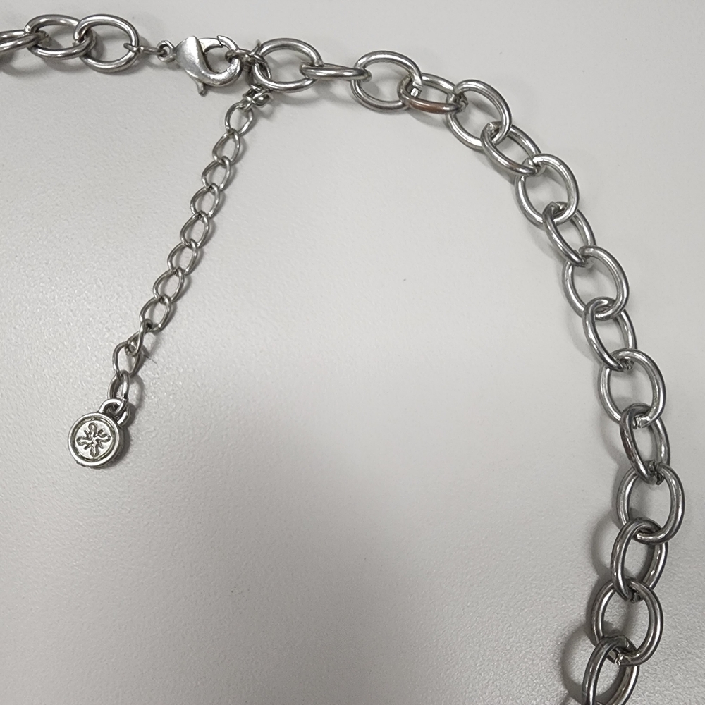 Simply Vera Vera Wang Faceted Crystal Statement Necklace Gray Cha Cha Beaded - Picture 7 of 14